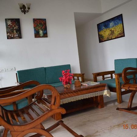 Isec Apartment Мумбаи Экстерьер фото